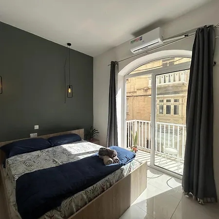 Airconditioned And Spacious