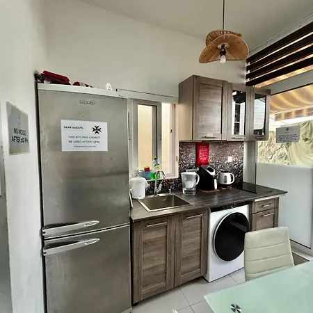 Airconditioned And Spacious * سليمة