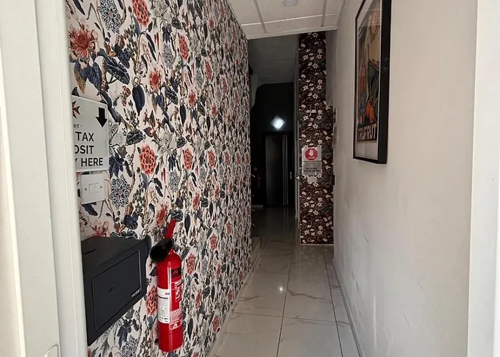 Rum i privatbostad Airconditioned And Spacious Sliema